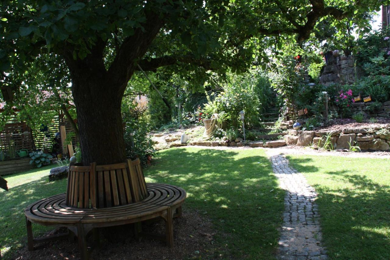 Ferienwohnung Gartenreich Obereisenheim Bagian luar foto